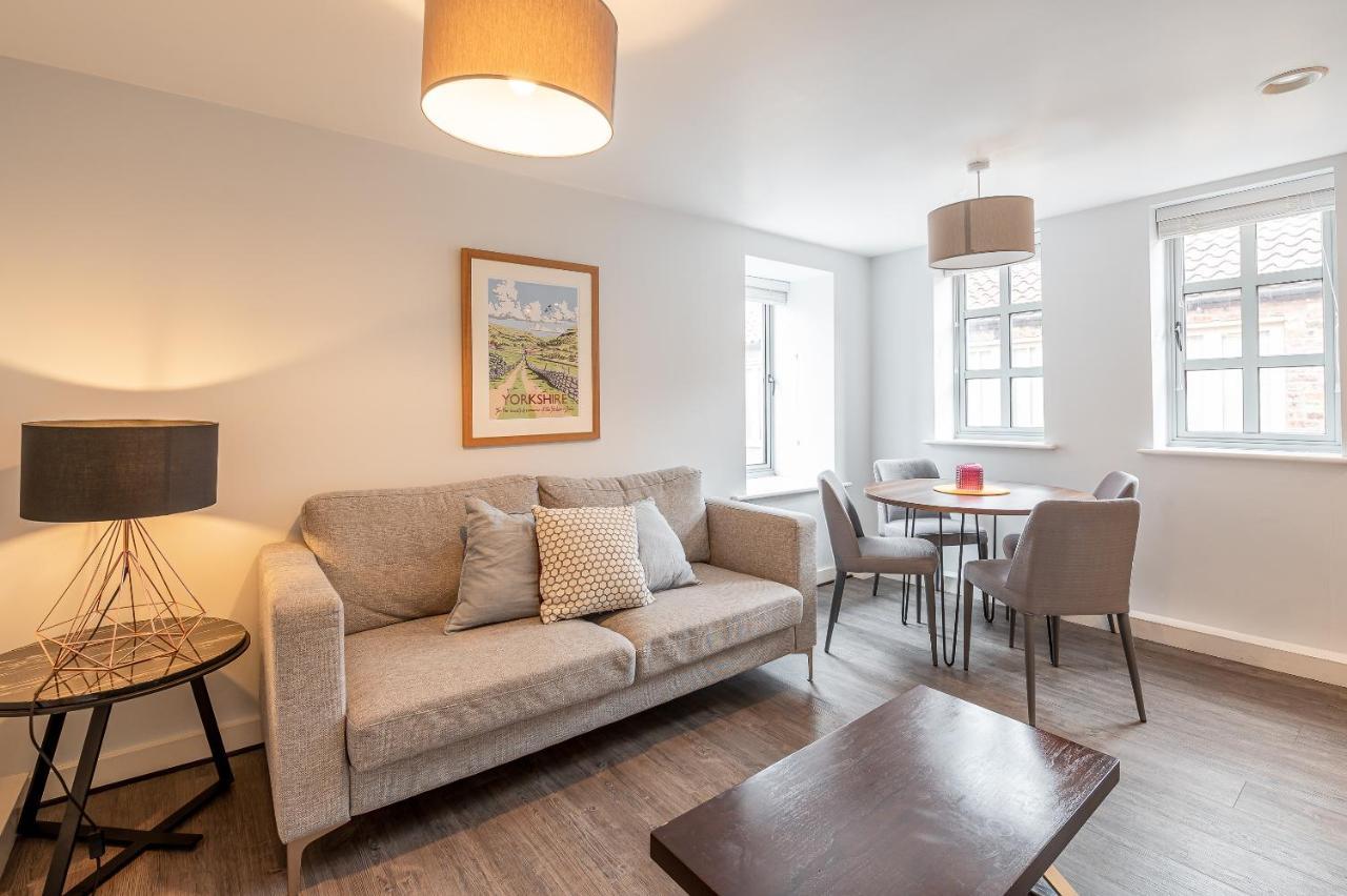 The Falcon Tap Appartement York Buitenkant foto