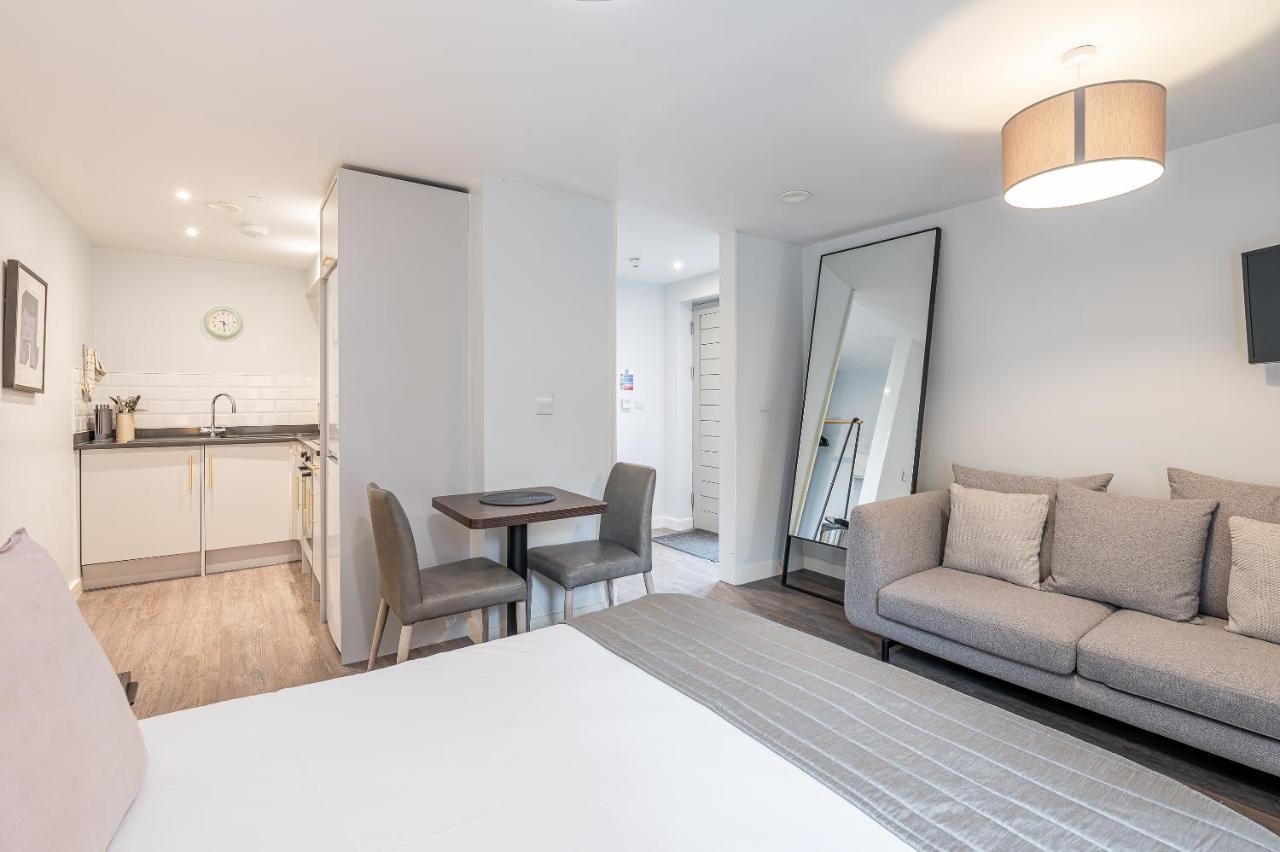 The Falcon Tap Appartement York Buitenkant foto