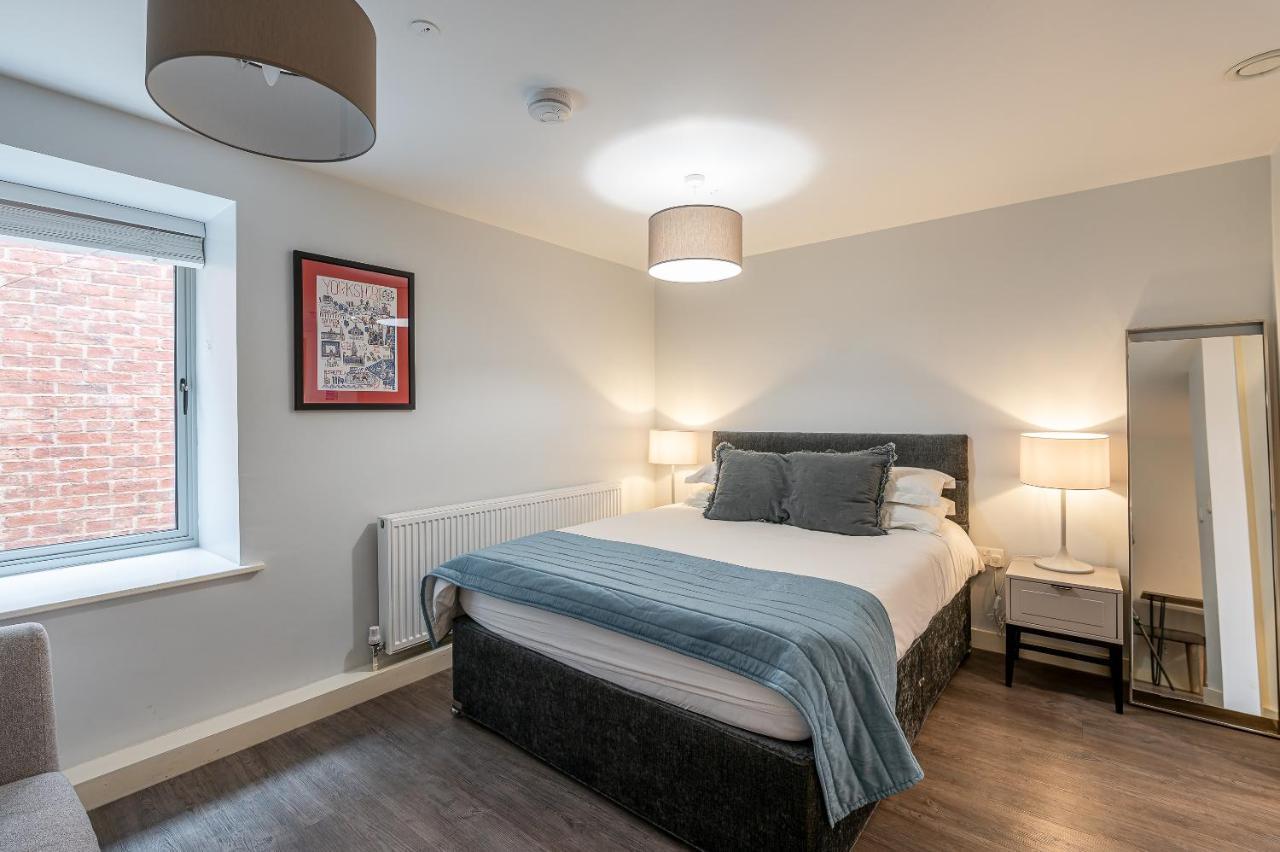 The Falcon Tap Appartement York Buitenkant foto