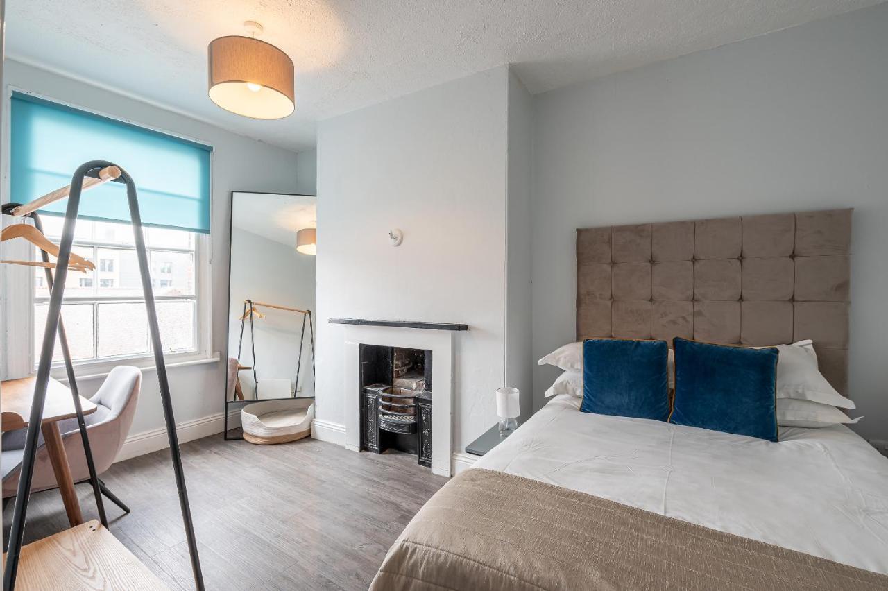 The Falcon Tap Appartement York Buitenkant foto