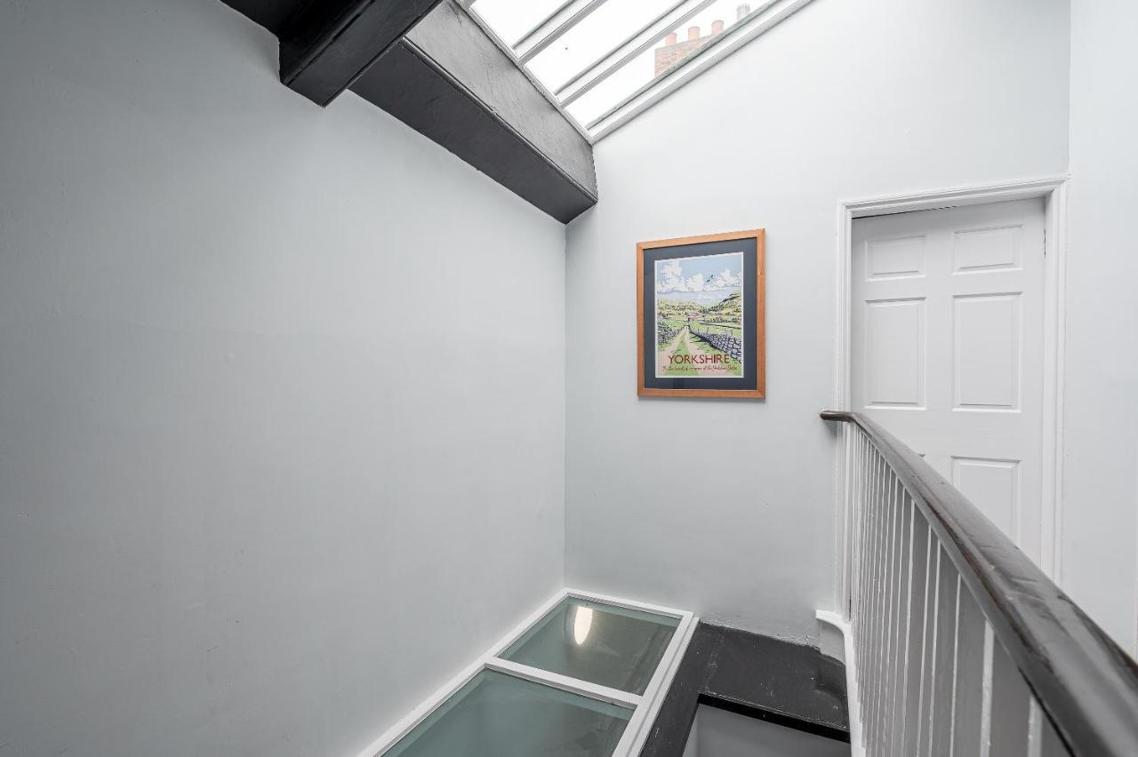 The Falcon Tap Appartement York Buitenkant foto