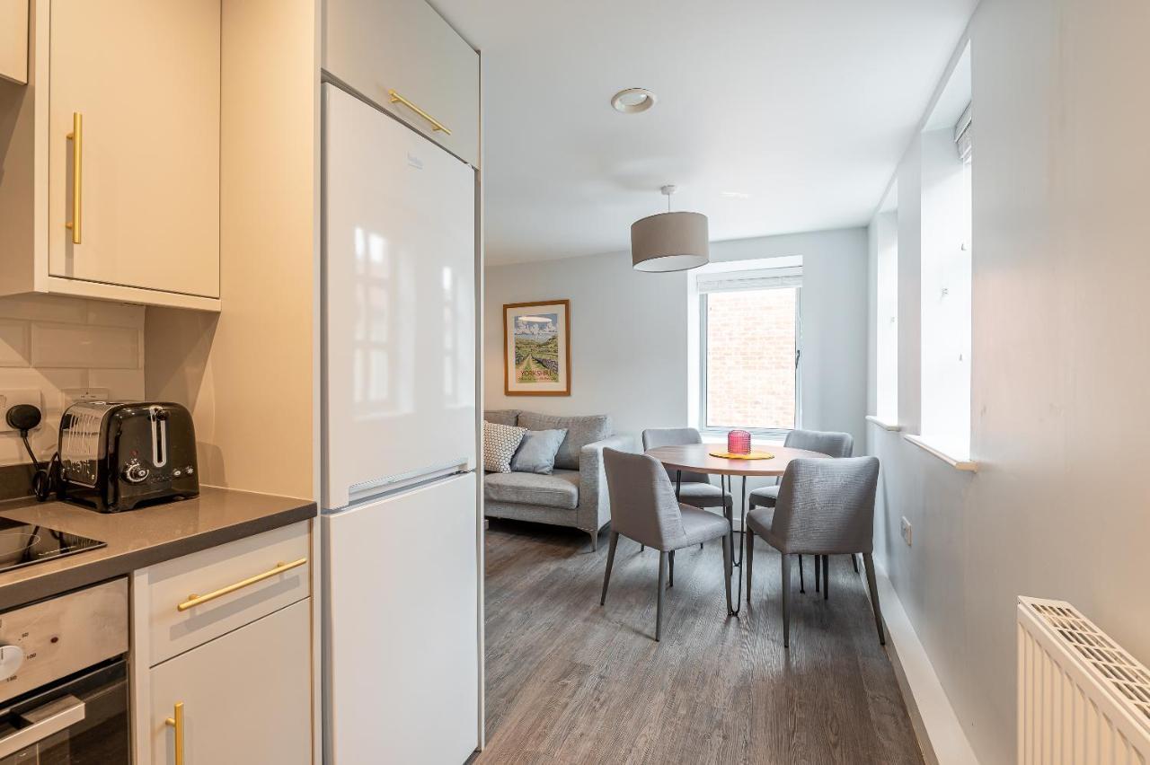 The Falcon Tap Appartement York Buitenkant foto