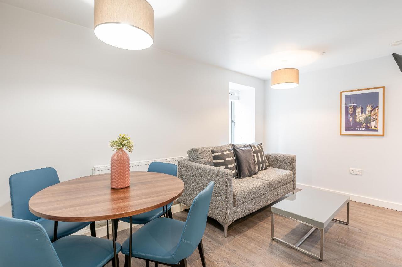 The Falcon Tap Appartement York Buitenkant foto