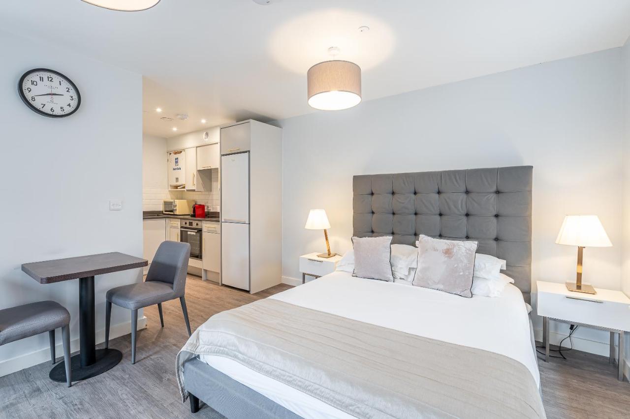 The Falcon Tap Appartement York Buitenkant foto