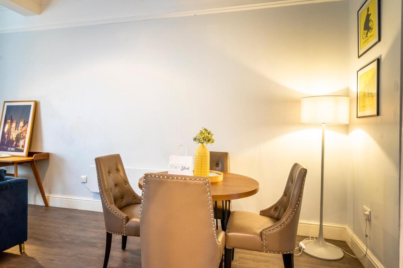 The Falcon Tap Appartement York Buitenkant foto